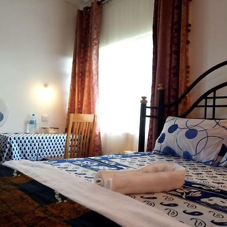 Kilimanjaro Mad Monkey'S Hotel Moshi Bagian luar foto